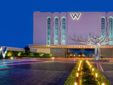 W Muscat